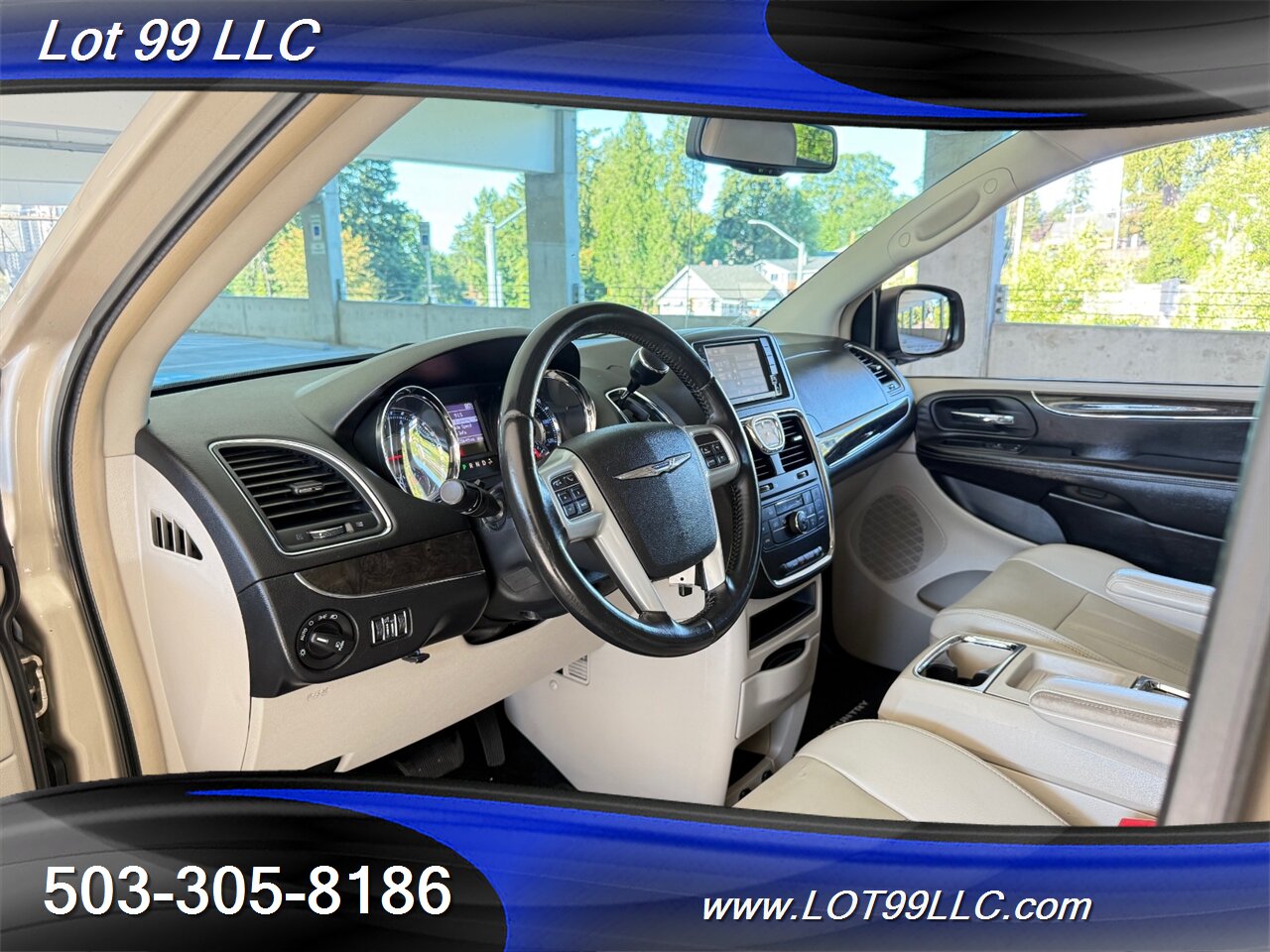 2013 Chrysler Town & Country Touring 128k BraunAbility WHEELCHAIR VAN Side Ramp DVD Navi Camera Power Doors - Photo 34 - Milwaukie, OR 97267