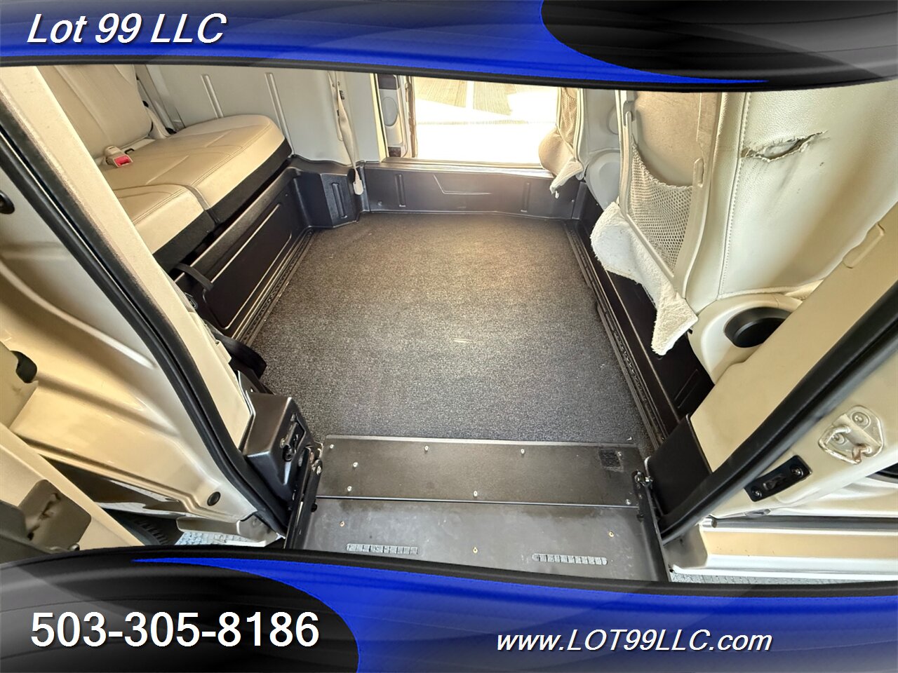 2013 Chrysler Town & Country Touring 128k BraunAbility WHEELCHAIR VAN Side Ramp DVD Navi Camera Power Doors - Photo 45 - Milwaukie, OR 97267