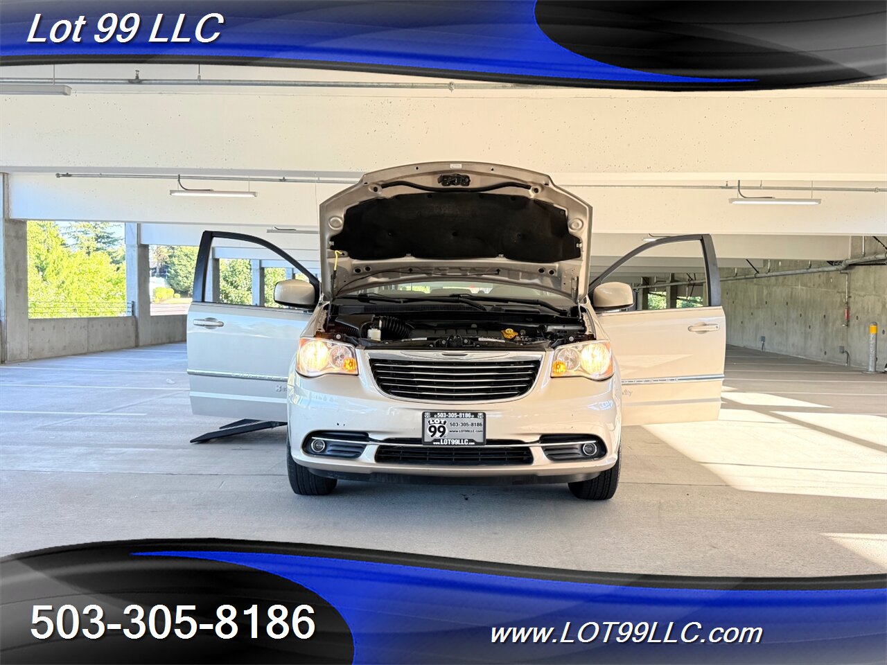 2013 Chrysler Town & Country Touring 128k BraunAbility WHEELCHAIR VAN Side Ramp DVD Navi Camera Power Doors - Photo 27 - Milwaukie, OR 97267