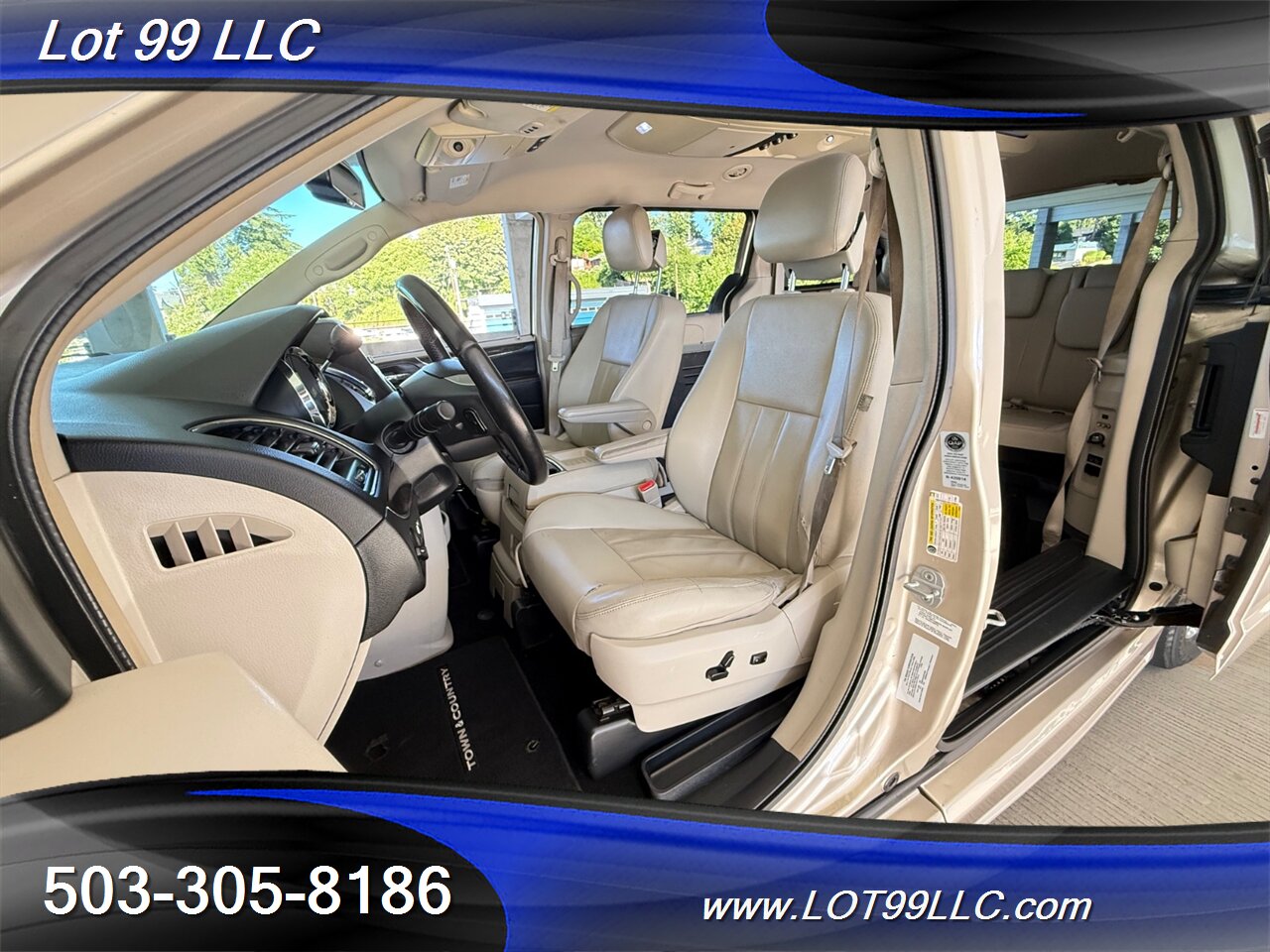 2013 Chrysler Town & Country Touring 128k BraunAbility WHEELCHAIR VAN Side Ramp DVD Navi Camera Power Doors - Photo 7 - Milwaukie, OR 97267