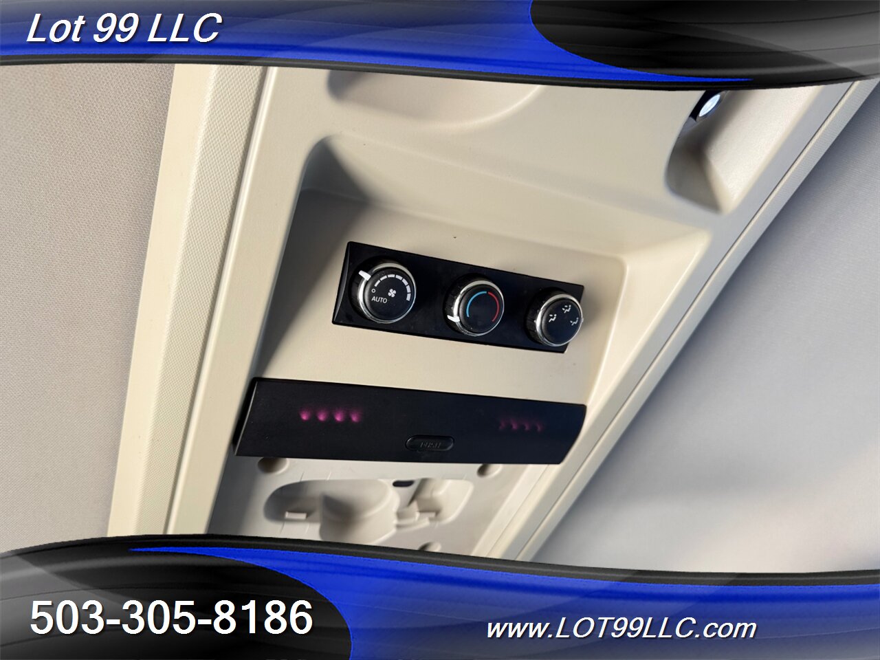 2013 Chrysler Town & Country Touring 128k BraunAbility WHEELCHAIR VAN Side Ramp DVD Navi Camera Power Doors - Photo 48 - Milwaukie, OR 97267