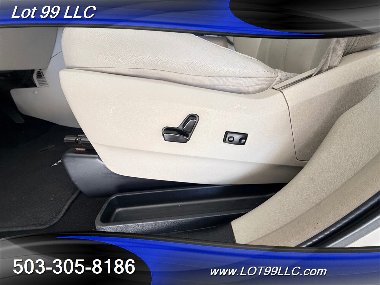 2013 Chrysler Town & Country Touring 128k BraunAbility WHEELCHAIR VAN Side Ramp DVD Navi Camera Power Doors - Photo 35 - Milwaukie, OR 97267