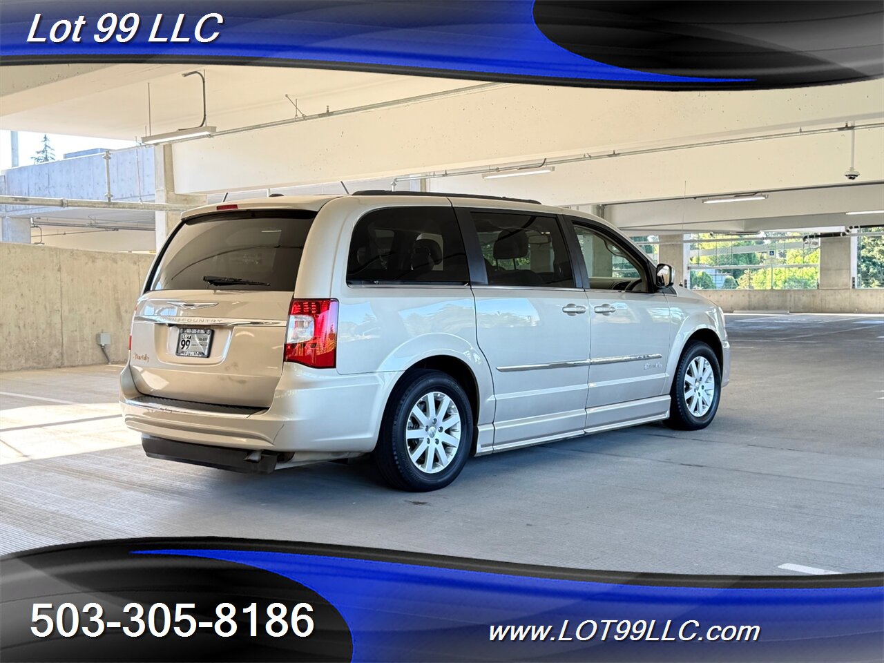 2013 Chrysler Town & Country Touring 128k BraunAbility WHEELCHAIR VAN Side Ramp DVD Navi Camera Power Doors - Photo 14 - Milwaukie, OR 97267