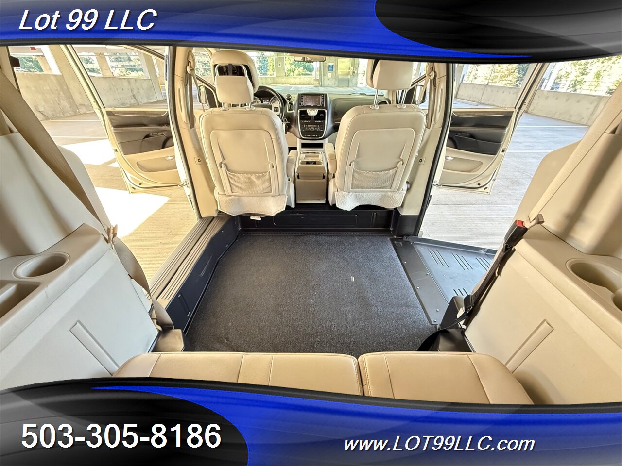 2013 Chrysler Town & Country Touring 128k BraunAbility WHEELCHAIR VAN Side Ramp DVD Navi Camera Power Doors - Photo 4 - Milwaukie, OR 97267