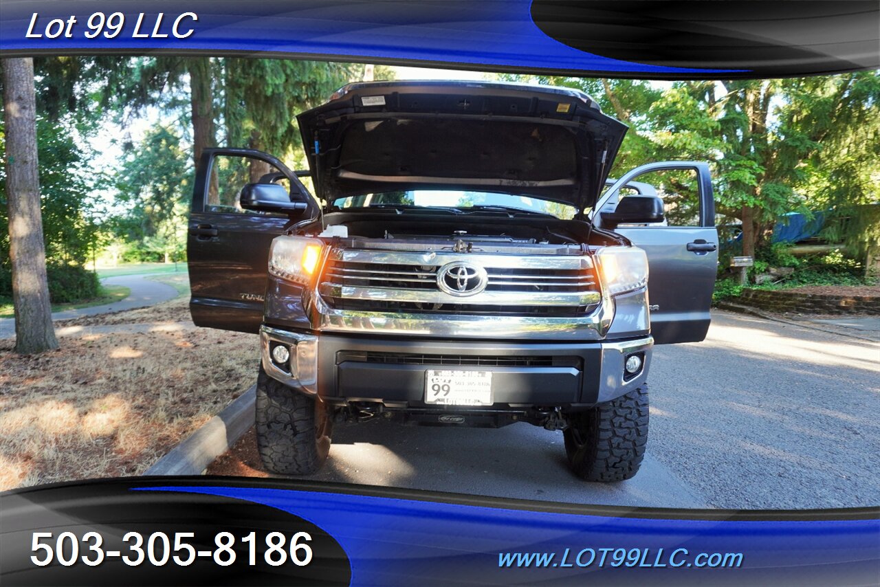 2016 Toyota Tundra SR5 4X4 Crew Max V8 5.7L Auto Short Bed LIFTED LIFTED Black 20 Wheels Newer OFF ROAD TIRES - Photo 30 - Milwaukie, OR 97267