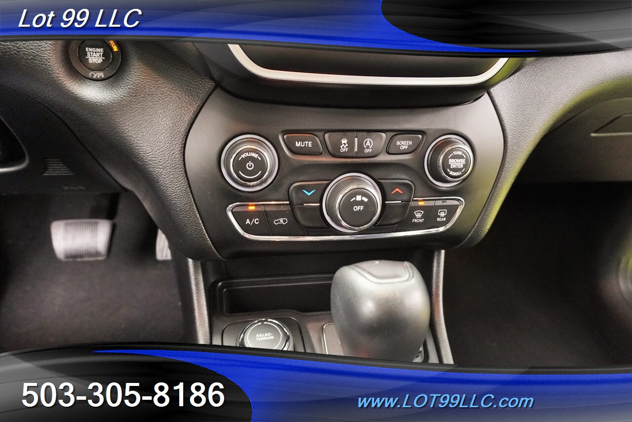 2019 Jeep Cherokee Latitude Plus 4X4 Only 56K Low MIles Premium Wheel  Newer Tires 29 MPG - Photo 22 - Milwaukie, OR 97267