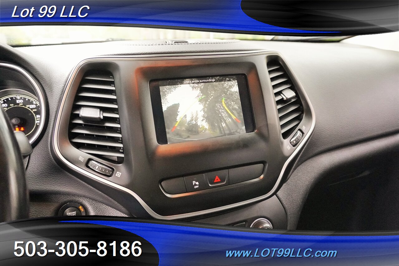 2019 Jeep Cherokee Latitude Plus 4X4 Only 56K Low MIles Premium Wheel  Newer Tires 29 MPG - Photo 36 - Milwaukie, OR 97267