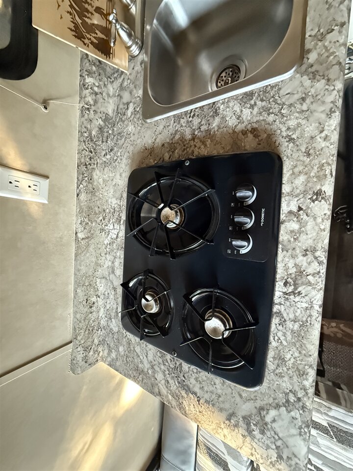 2019 Dune Sport Firestorm **TOY HAULER** Generator Shower Bunks - Photo 81 - Milwaukie, OR 97267