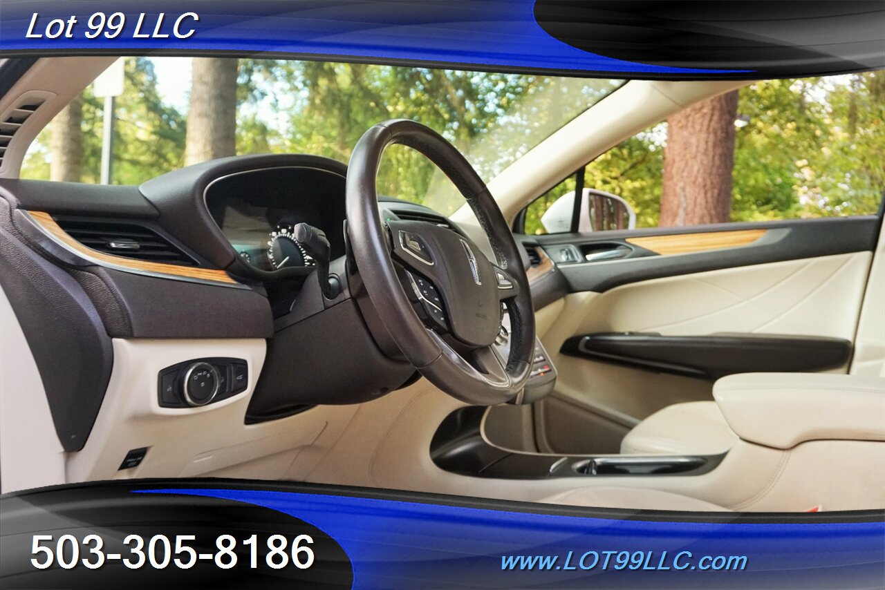 2016 Lincoln MKC Suv Heated Leather Pano Moon Roof Chrome Wheels   - Photo 12 - Milwaukie, OR 97267