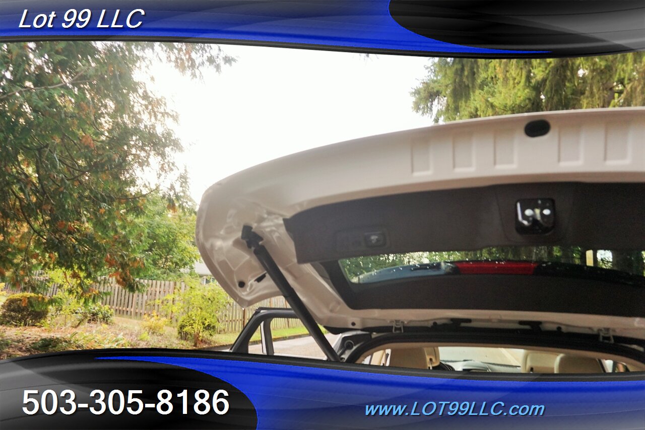 2016 Lincoln MKC Suv Heated Leather Pano Moon Roof Chrome Wheels   - Photo 32 - Milwaukie, OR 97267