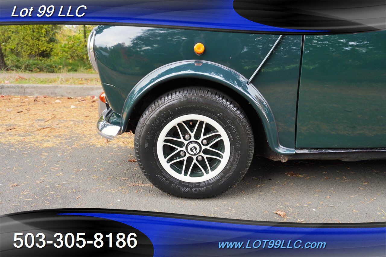 1974 MINI Cooper Classic British Racing Green 4 Speed White Roof   - Photo 30 - Milwaukie, OR 97267