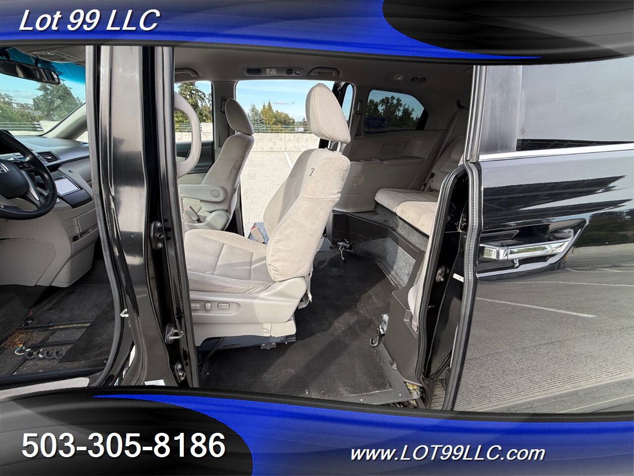 2011 Honda Odyssey EX WHEELCHAIR VAN Kneeling 30 " Power Ramp B&D TURN  TRANSFER SEAT  NEW TIRES Navigation - Photo 46 - Milwaukie, OR 97267
