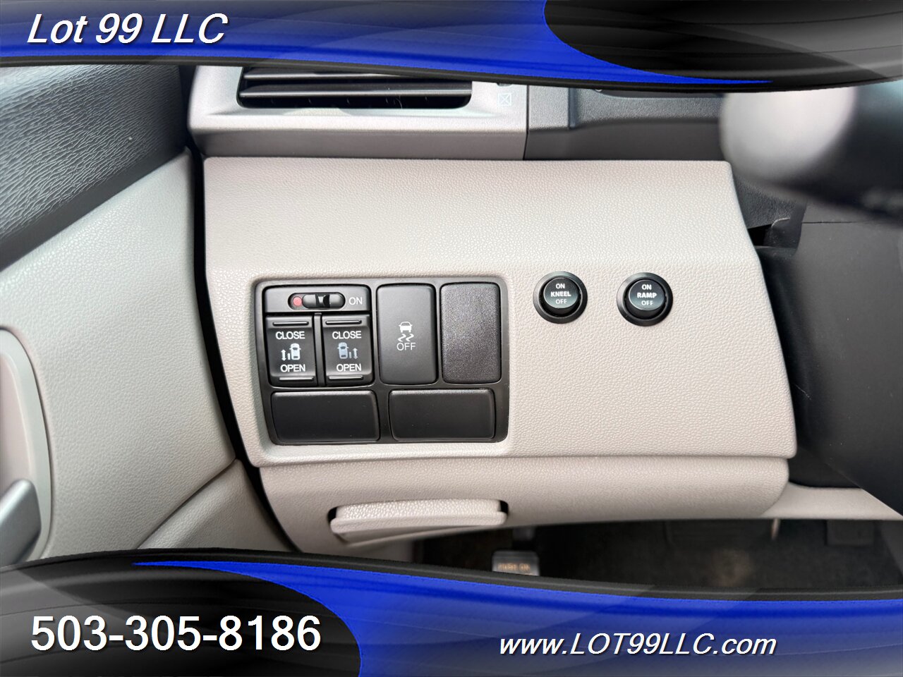 2011 Honda Odyssey EX WHEELCHAIR VAN Kneeling 30 " Power Ramp B&D TURN  TRANSFER SEAT  NEW TIRES Navigation - Photo 40 - Milwaukie, OR 97267