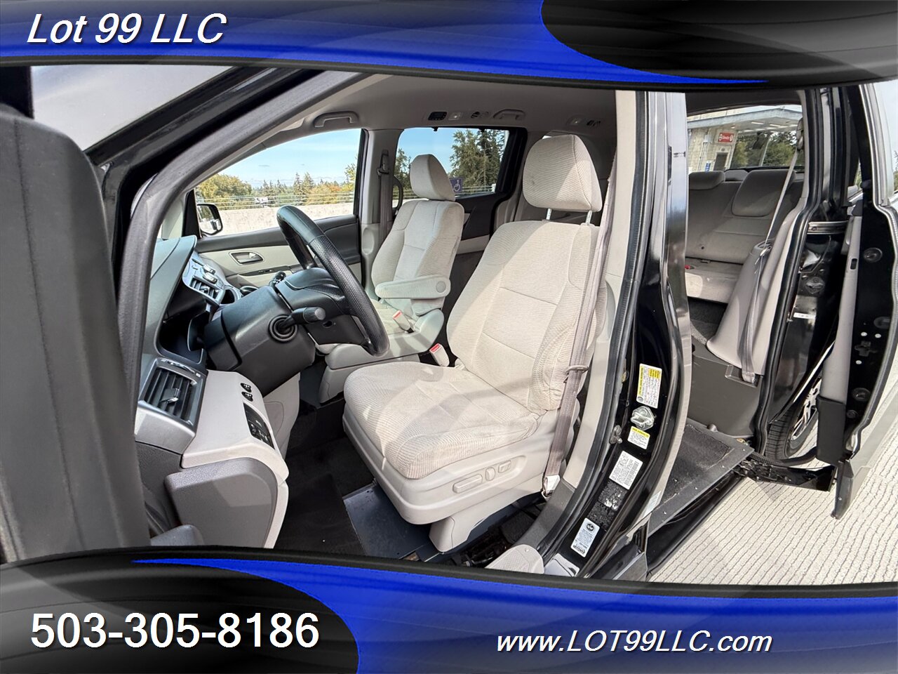 2011 Honda Odyssey EX WHEELCHAIR VAN Kneeling 30 " Power Ramp B&D TURN  TRANSFER SEAT  NEW TIRES Navigation - Photo 8 - Milwaukie, OR 97267