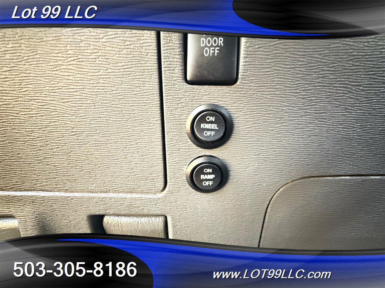 2020 Toyota Sienna LE 67k Miles WHEELCHAIR VAN New Tires Navi Cam   - Photo 4 - Milwaukie, OR 97267