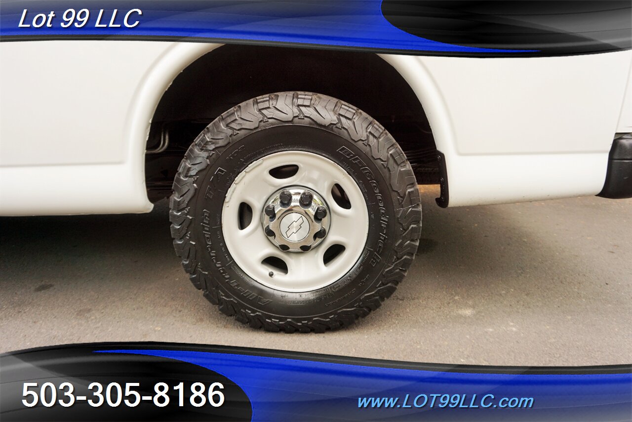 2017 Chevrolet Express LT 3500 15 Passenger Van V8 4.8L Auto BFG Tires   - Photo 3 - Milwaukie, OR 97267