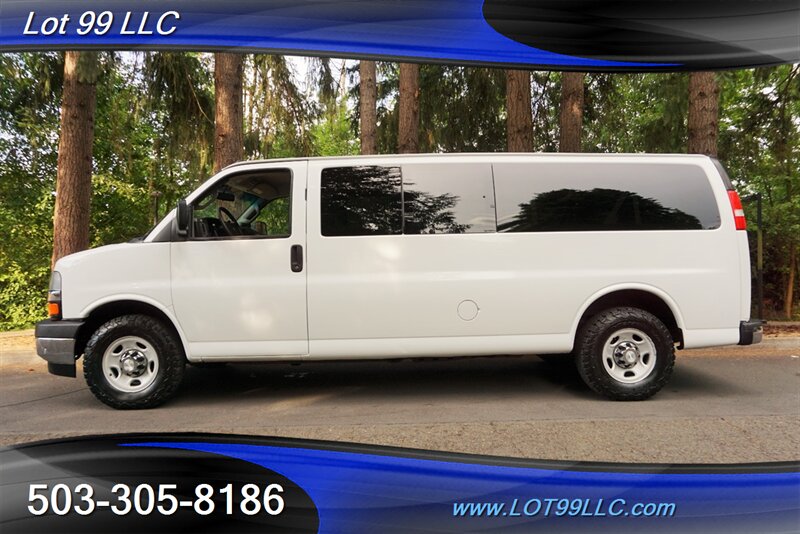 2017 Chevrolet Express Passenger LS