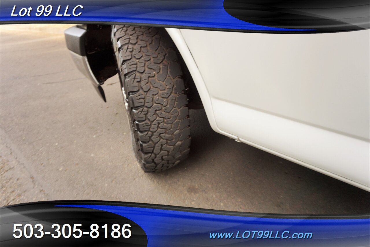 2017 Chevrolet Express LT 3500 15 Passenger Van V8 4.8L Auto BFG Tires   - Photo 4 - Milwaukie, OR 97267