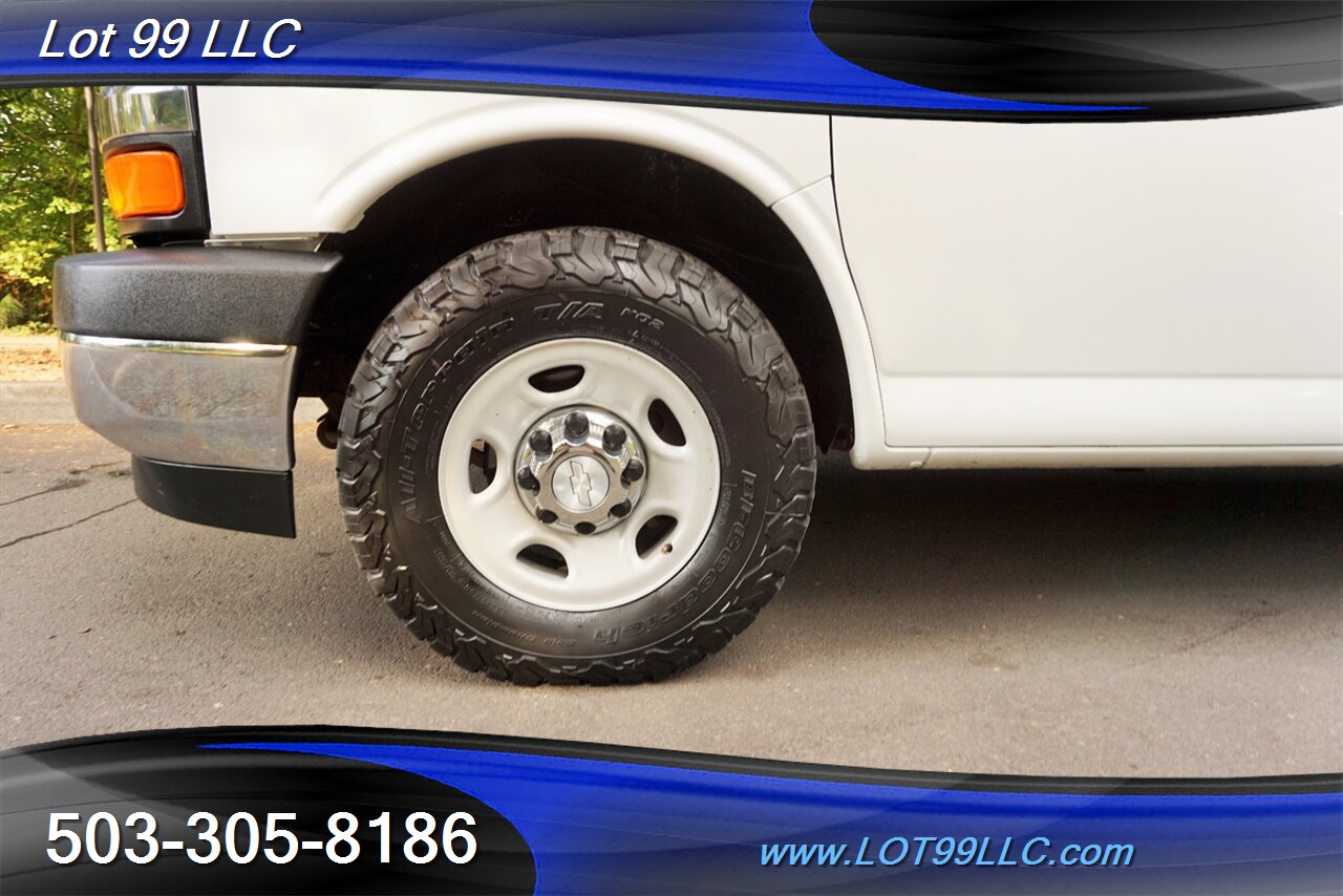 2017 Chevrolet Express LT 3500 15 Passenger Van V8 4.8L Auto BFG Tires   - Photo 31 - Milwaukie, OR 97267