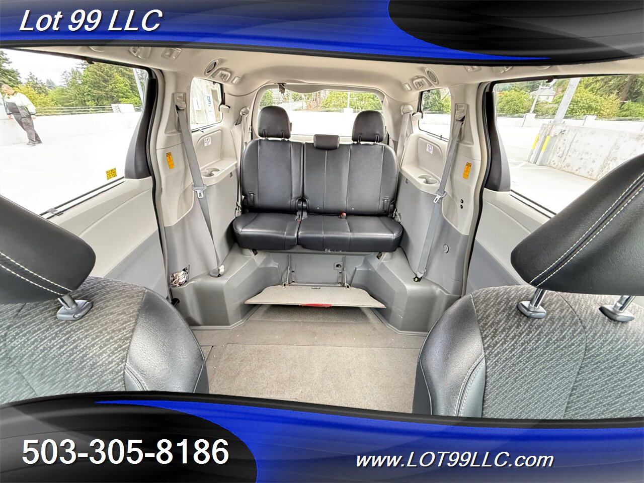 2014 Toyota Sienna SE Side Ramp WHEELCHAIR VAN 6-Passenger Leather  DVD Sunroof Power Ramp - Photo 4 - Milwaukie, OR 97267