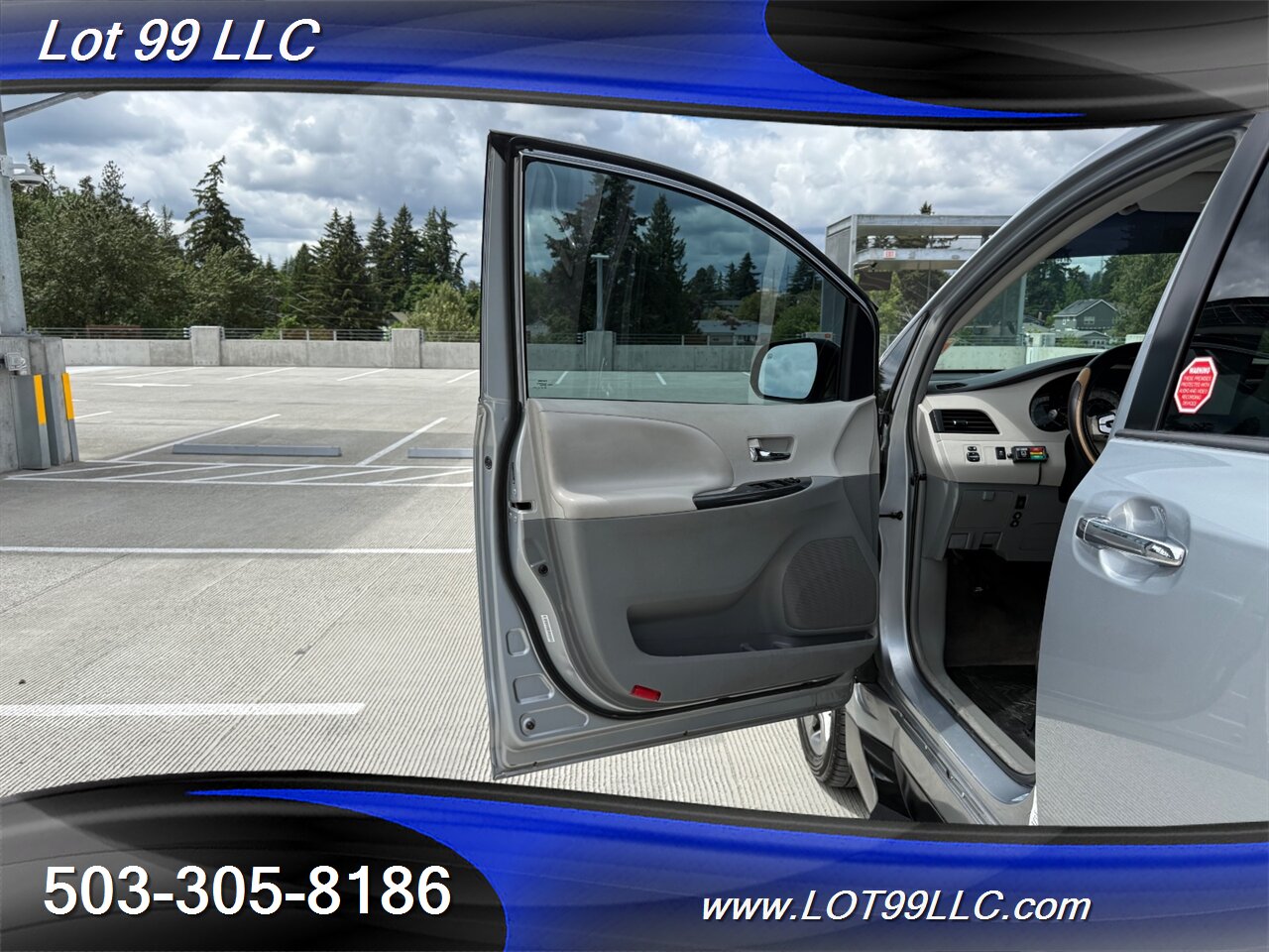 2014 Toyota Sienna SE Side Ramp WHEELCHAIR VAN 6-Passenger Leather  DVD Sunroof Power Ramp - Photo 37 - Milwaukie, OR 97267