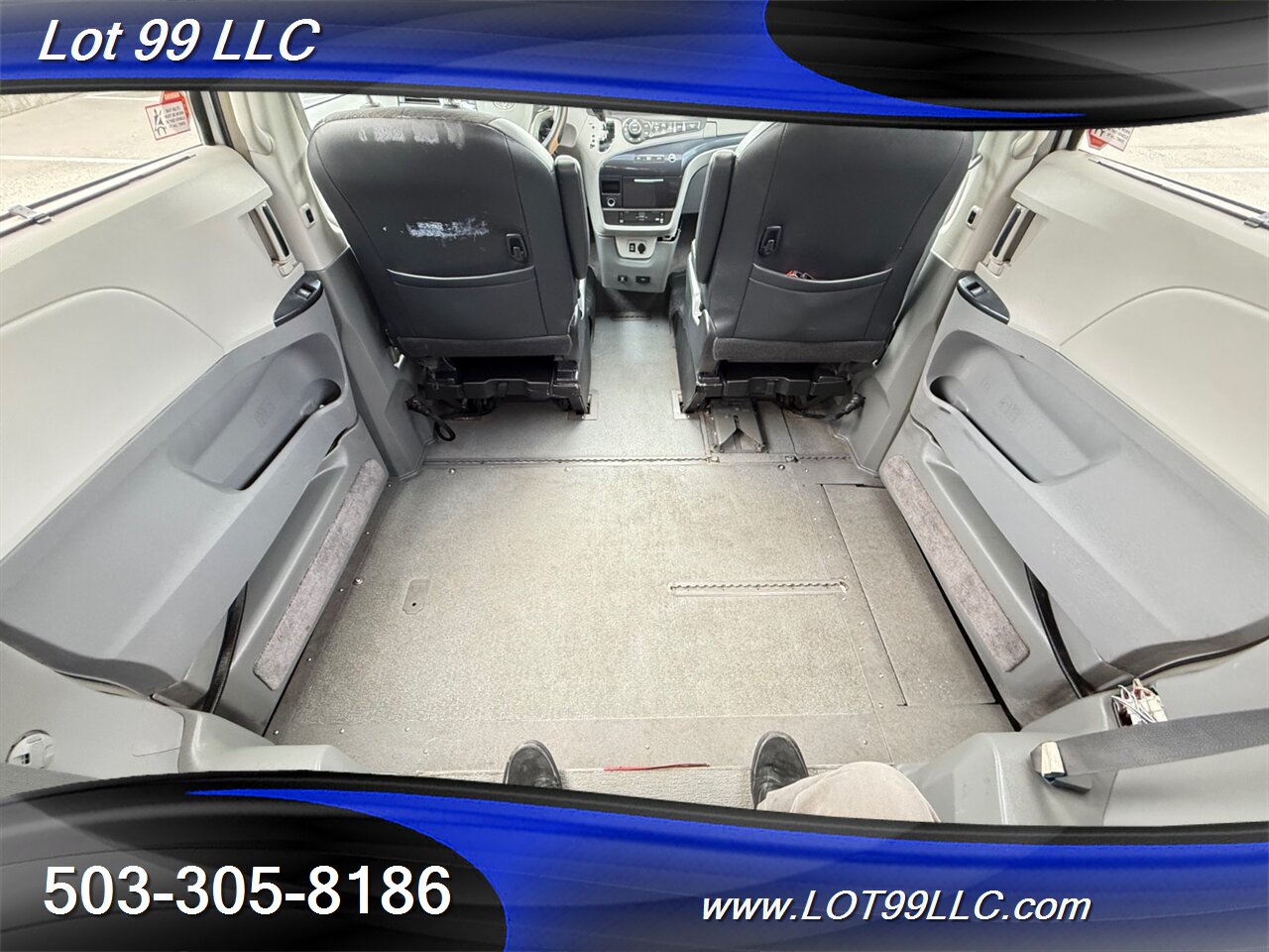 2014 Toyota Sienna SE Side Ramp WHEELCHAIR VAN 6-Passenger Leather  DVD Sunroof Power Ramp - Photo 3 - Milwaukie, OR 97267