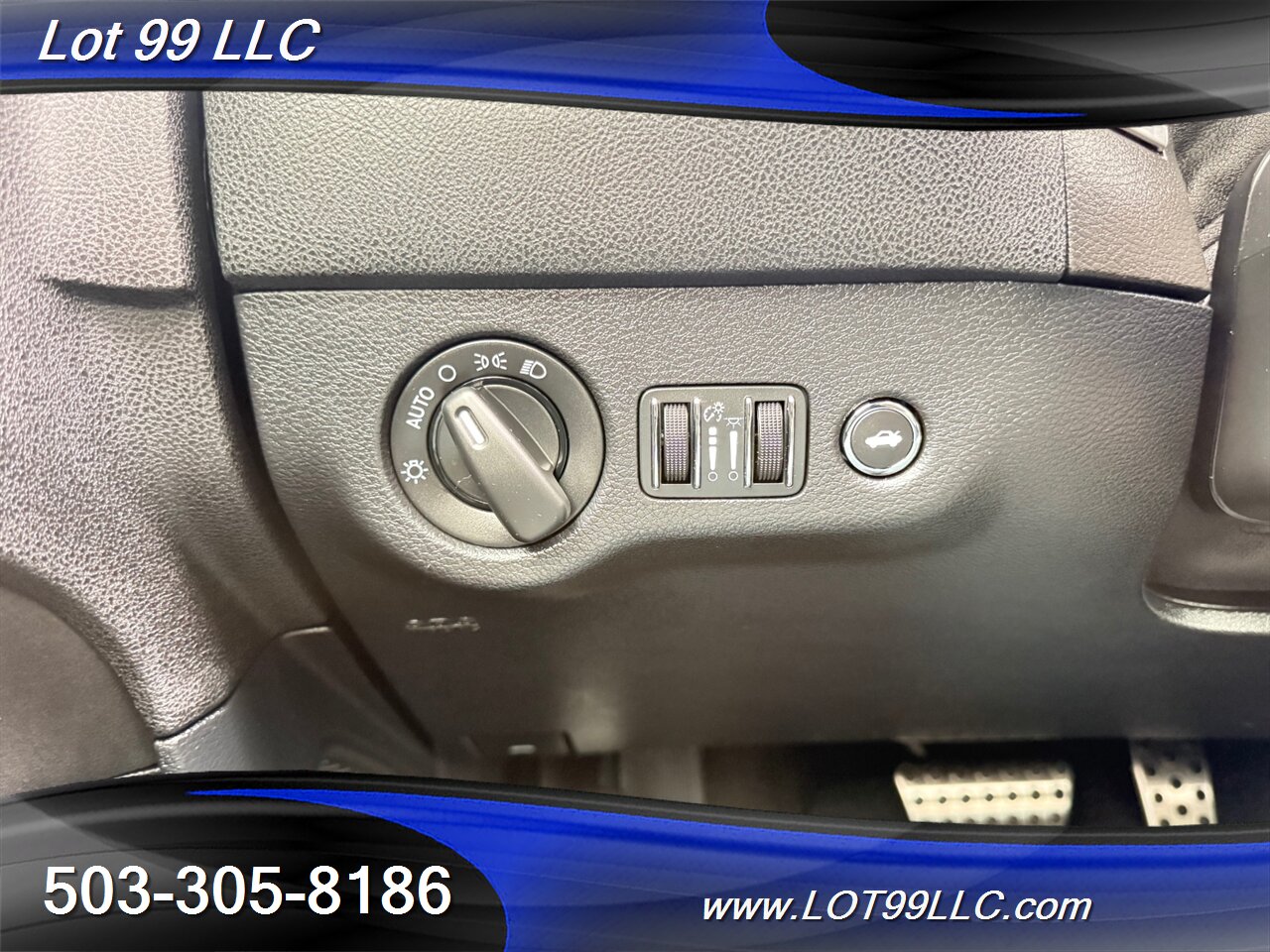 2015 Dodge Charger SRT Hellcat ** 58k Miles ** HEMI 6.2L Supercharged  1-Owner NEW TIRES - Photo 37 - Milwaukie, OR 97267