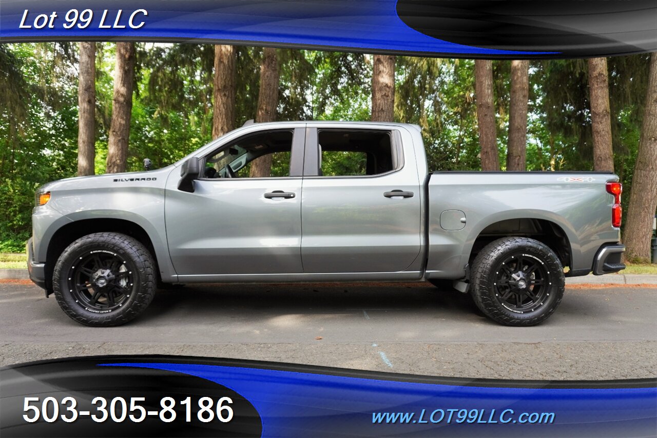 2021 Chevrolet Silverado 1500 Custom 4X4 Crew Cab Auto Short Bed LIFTED 20  Black Wheels OFF ROAD TIRES 2 OWNERS - Photo 1 - Milwaukie, OR 97267