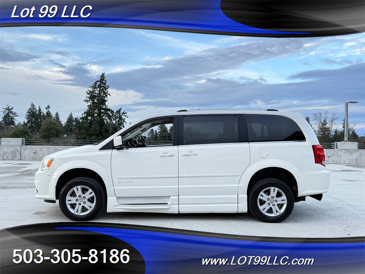 2011 Dodge Grand Caravan ** WHEELCHAIR VAN ** 53k Miles Leather   - Photo 3 - Milwaukie, OR 97267