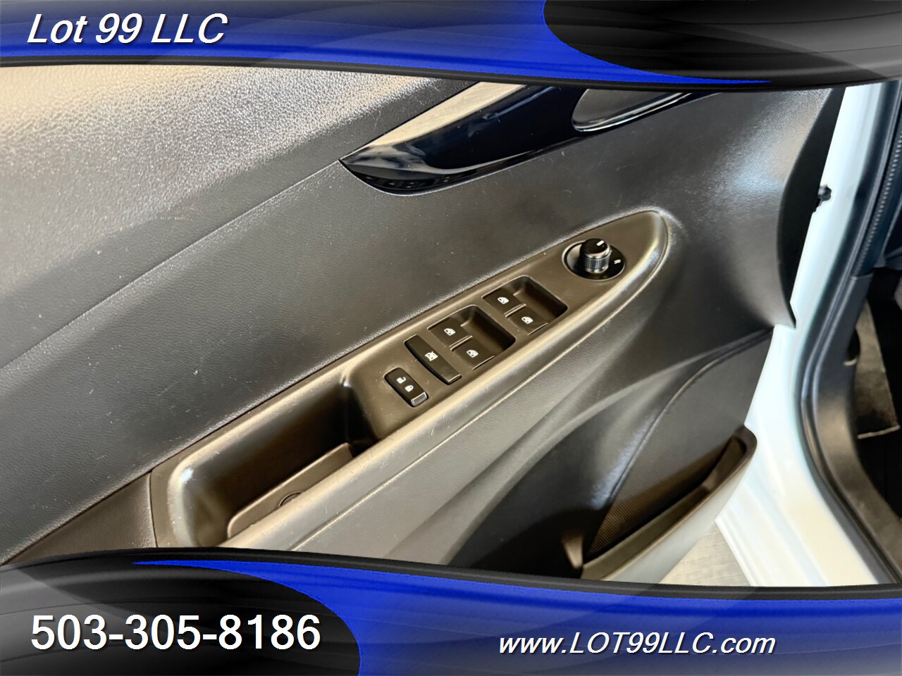 2020 Chevrolet Spark 1LT CVT  38MPG Commuter Car Backup Cam  AC Apple CarPlay Android Auto - Photo 32 - Milwaukie, OR 97267