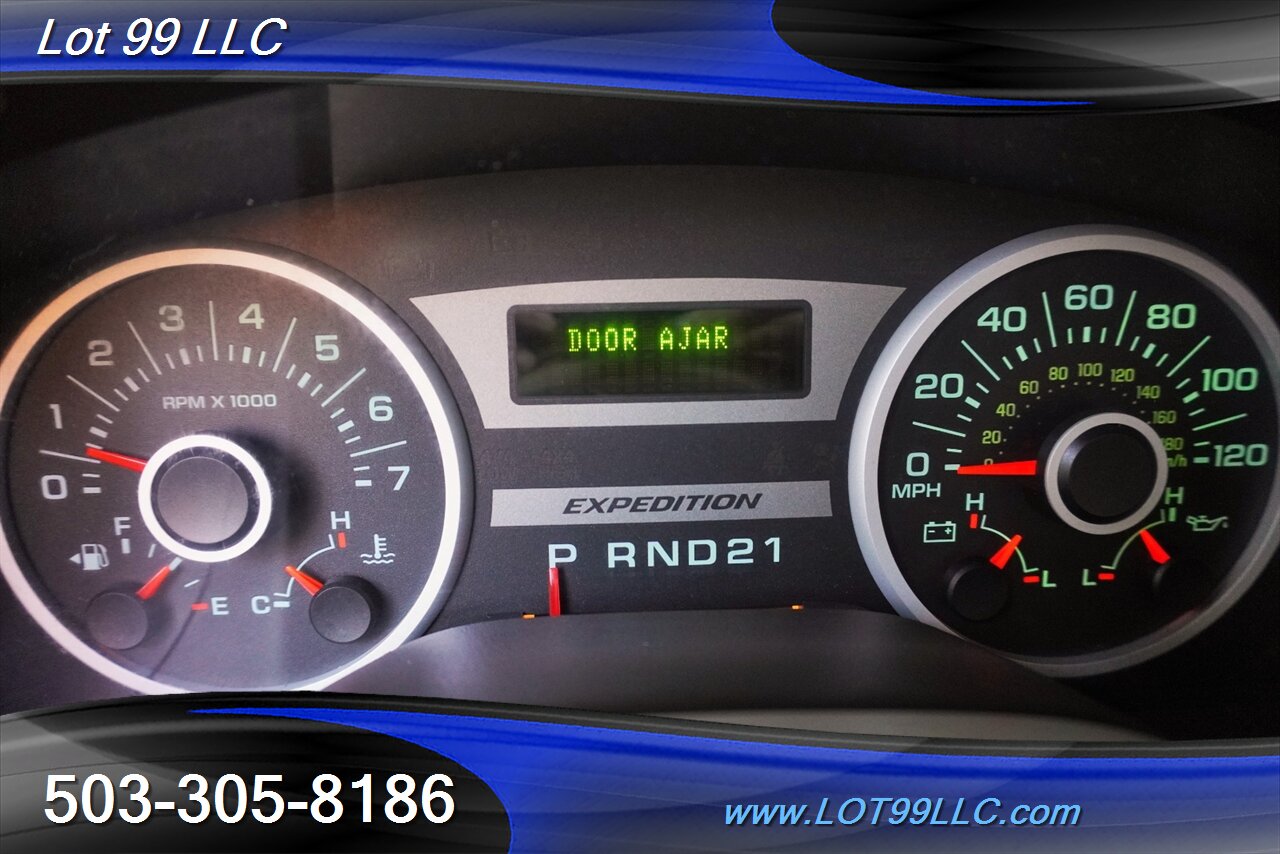 2006 Ford Expedition King Ranch 4X4 V8 5.4L Heated Leather Moon 3 ROW   - Photo 25 - Milwaukie, OR 97267