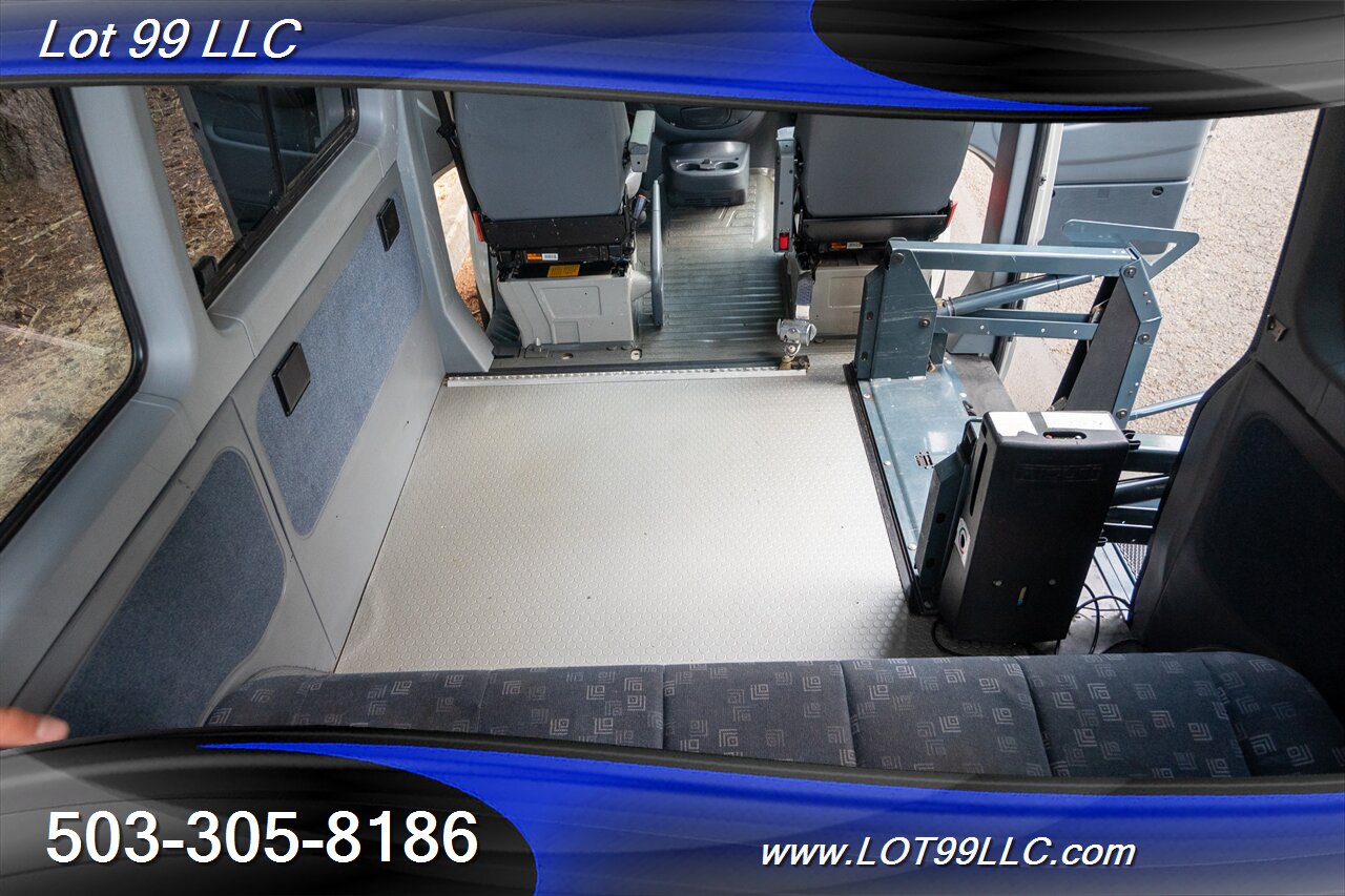2006 Dodge Sprinter 2500 82k DIESEL ** WHEELCHAIR VAN **   - Photo 3 - Milwaukie, OR 97267