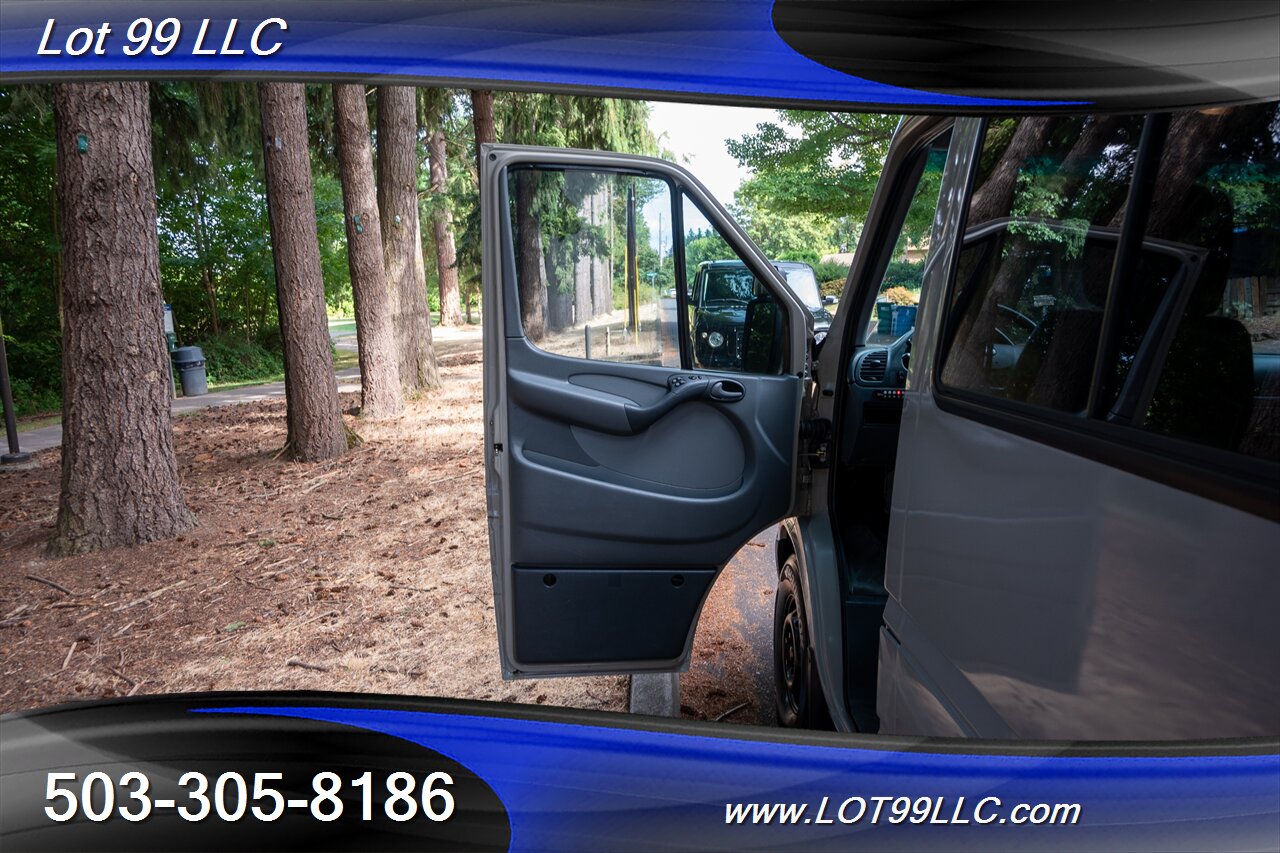 2006 Dodge Sprinter 2500 82k DIESEL ** WHEELCHAIR VAN **   - Photo 32 - Milwaukie, OR 97267