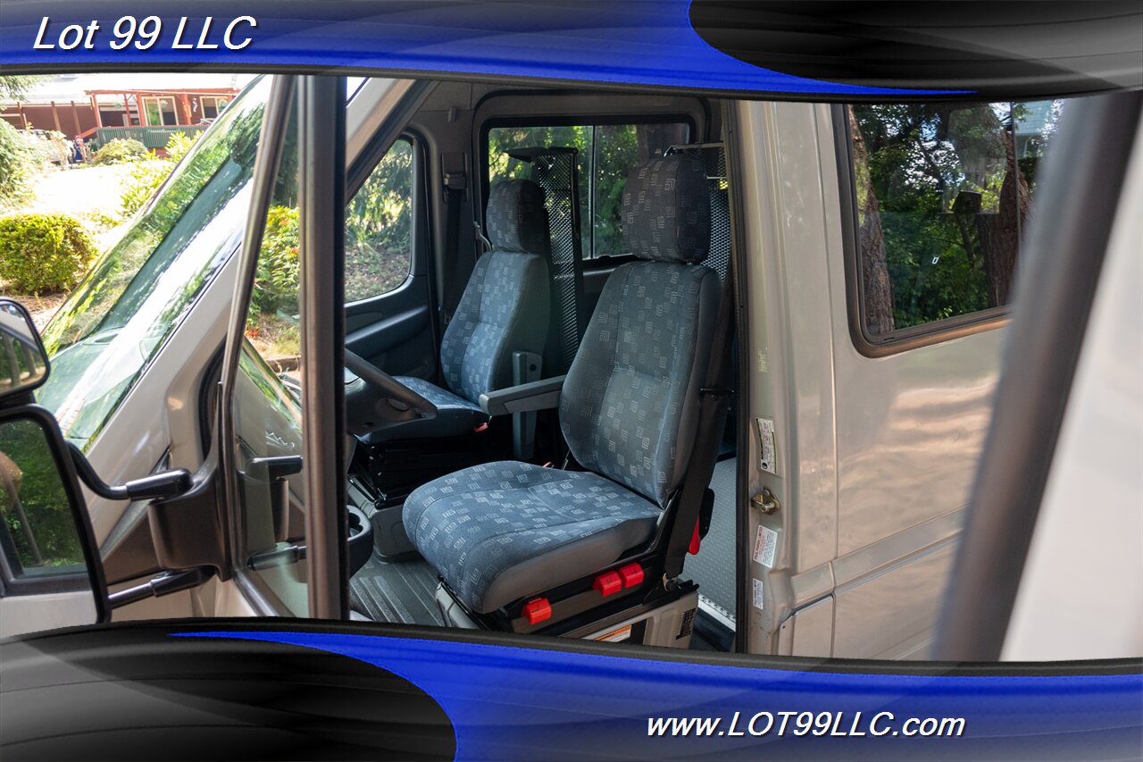 2006 Dodge Sprinter 2500 82k DIESEL ** WHEELCHAIR VAN **   - Photo 12 - Milwaukie, OR 97267