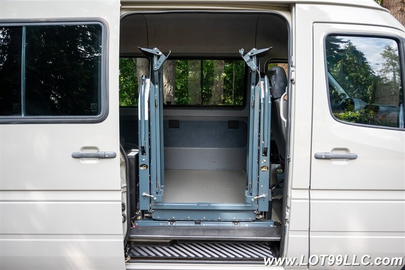 2006 Dodge Sprinter 2500 82k DIESEL ** WHEELCHAIR VAN **  