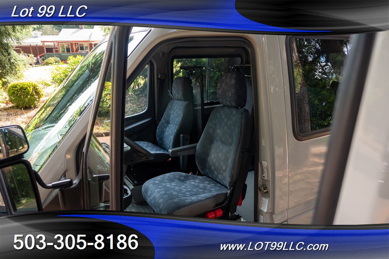 2006 Dodge Sprinter 2500 82k DIESEL ** WHEELCHAIR VAN **   - Photo 33 - Milwaukie, OR 97267