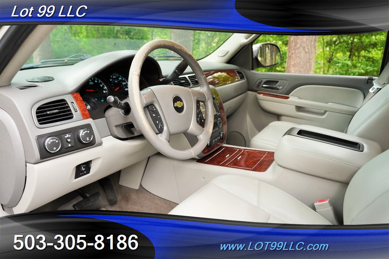 2012 Chevrolet Avalanche LTZ 4X4 V8 5.3L Auto Heated Leather Seats MOON GPS  Black 20 Wheels Newer Tires - Photo 12 - Milwaukie, OR 97267