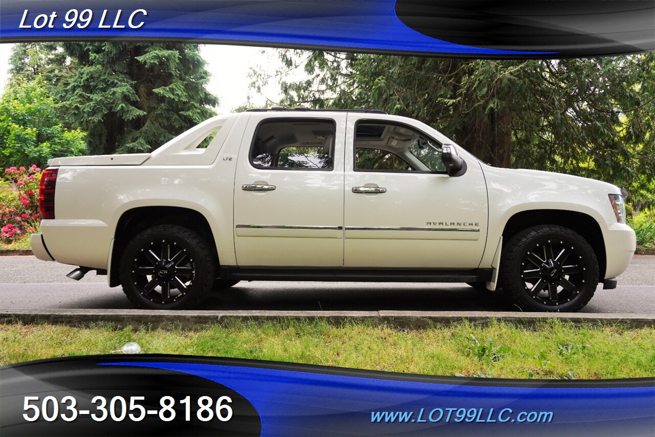 2012 Chevrolet Avalanche LTZ 4X4 V8 5.3L Auto Heated Leather Seats MOON GPS  Black 20 Wheels Newer Tires - Photo 8 - Milwaukie, OR 97267