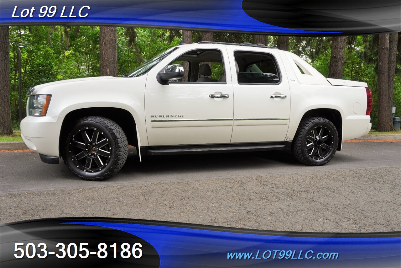 2012 Chevrolet Avalanche LTZ 4X4 V8 5.3L Auto Heated Leather Seats MOON GPS  Black 20 Wheels Newer Tires - Photo 5 - Milwaukie, OR 97267