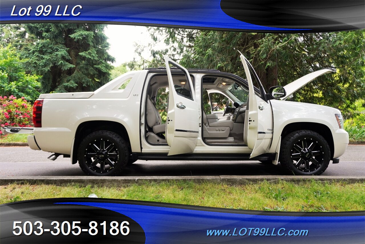 2012 Chevrolet Avalanche LTZ 4X4 V8 5.3L Auto Heated Leather Seats MOON GPS  Black 20 Wheels Newer Tires - Photo 30 - Milwaukie, OR 97267