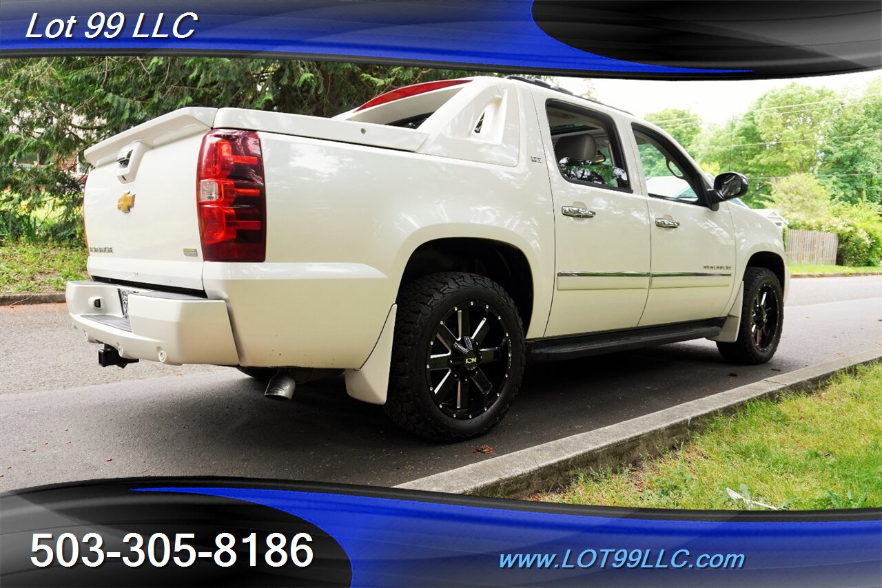 2012 Chevrolet Avalanche LTZ 4X4 V8 5.3L Auto Heated Leather Seats MOON GPS  Black 20 Wheels Newer Tires - Photo 9 - Milwaukie, OR 97267