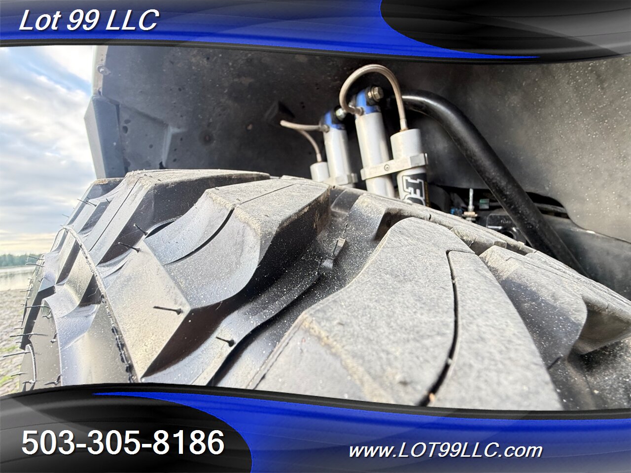 2009 GMC Sierra 2500HD SLT 141k LIFTED New 40 " Tires Duramax 6.6L Diesel  4x4 - Photo 25 - Milwaukie, OR 97267
