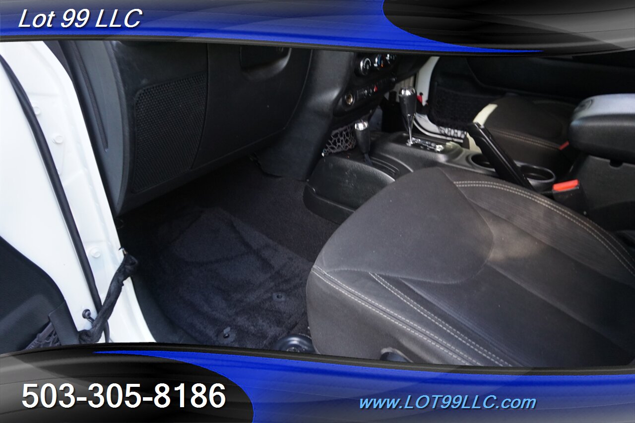 2017 Jeep Wrangler Unlimited Sport RHD 4X4 V6 Auto HARD TOP NEW TIRES - Photo 29 - Milwaukie, OR 97267