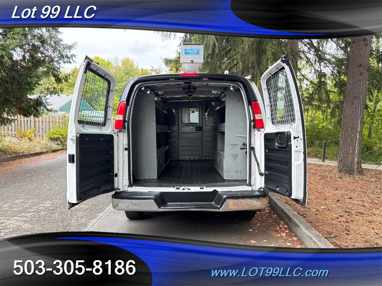 2013 Chevrolet Express 2500 Cargo Van 1-Owner 136k Ladder Rack Shelves   - Photo 43 - Milwaukie, OR 97267