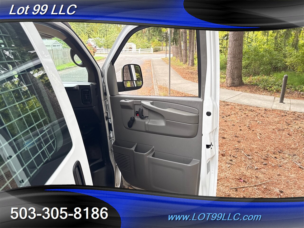 2013 Chevrolet Express 2500 Cargo Van 1-Owner 136k Ladder Rack Shelves   - Photo 32 - Milwaukie, OR 97267