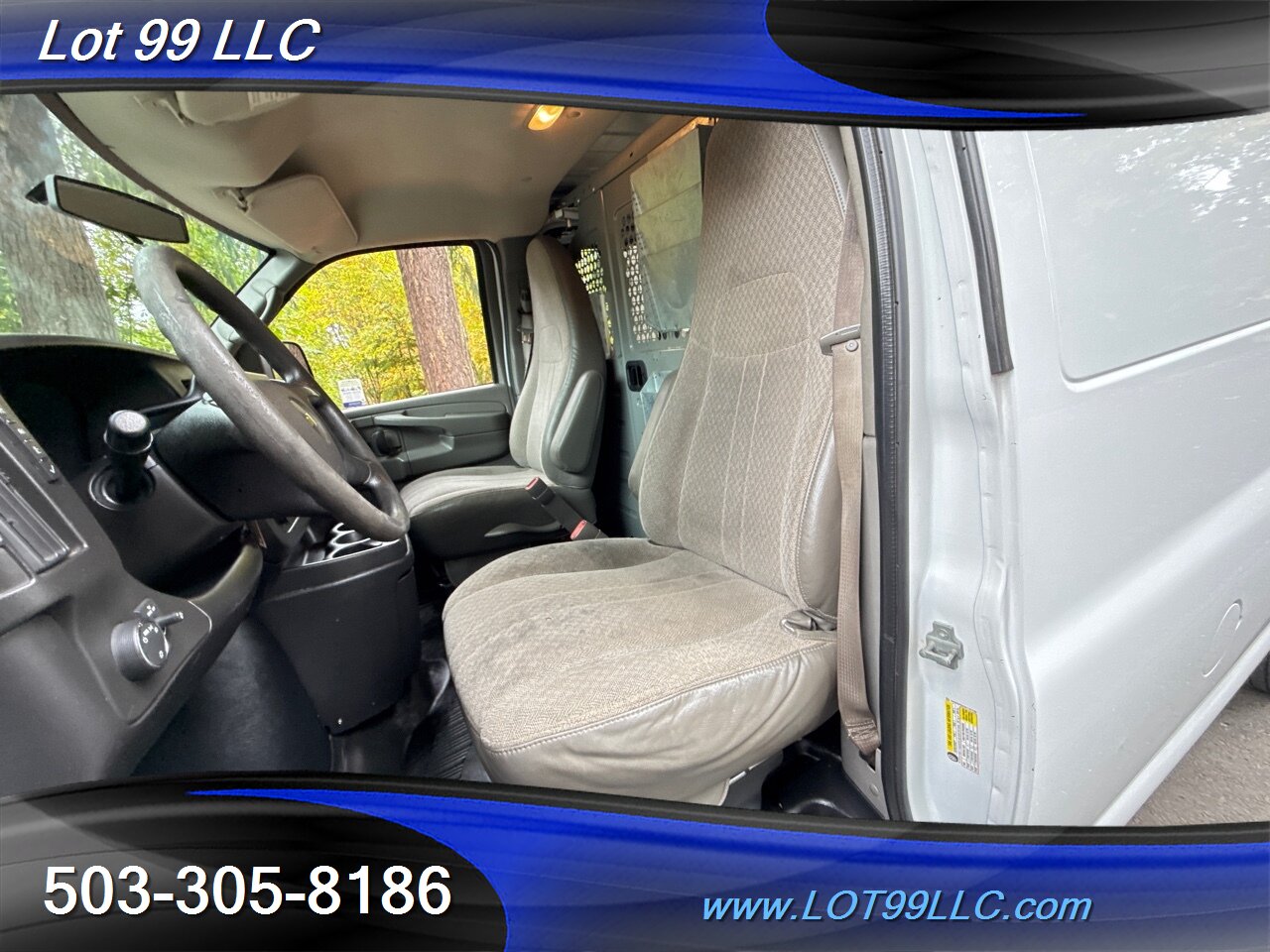 2013 Chevrolet Express 2500 Cargo Van 1-Owner 136k Ladder Rack Shelves   - Photo 11 - Milwaukie, OR 97267