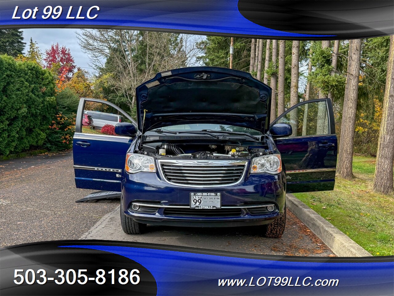 2012 Chrysler Town & Country Touring ** Braun WHEELCHAIR VAN ** Kneeling Power Ramp Backup Camera - Photo 45 - Milwaukie, OR 97267