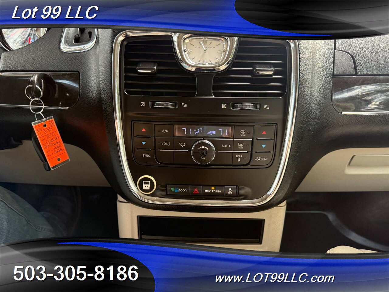 2012 Chrysler Town & Country Touring ** Braun WHEELCHAIR VAN ** Kneeling Power Ramp Backup Camera - Photo 85 - Milwaukie, OR 97267