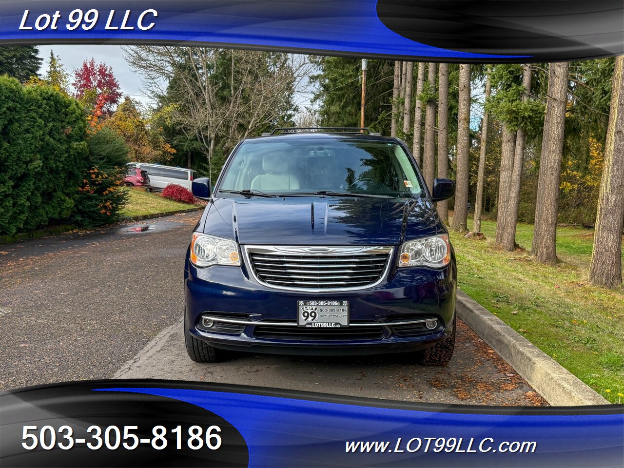 2012 Chrysler Town & Country Touring ** Braun WHEELCHAIR VAN ** Kneeling Power Ramp Backup Camera - Photo 8 - Milwaukie, OR 97267