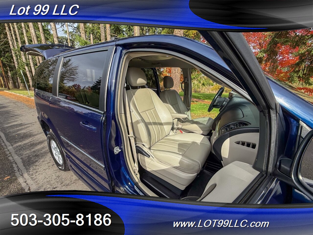 2012 Chrysler Town & Country Touring ** Braun WHEELCHAIR VAN ** Kneeling Power Ramp Backup Camera - Photo 27 - Milwaukie, OR 97267